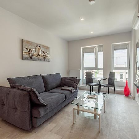 Fancy Penthouse Studio With Lakeview W10 Bucharest Luaran gambar